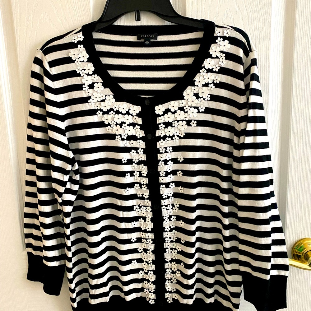 Calvin Klein light sweater/top! Worn only ONCE!!